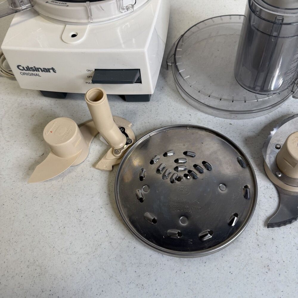 Cuisinart Original DLC-10 C TX Food Processor - Picture 2 of 10